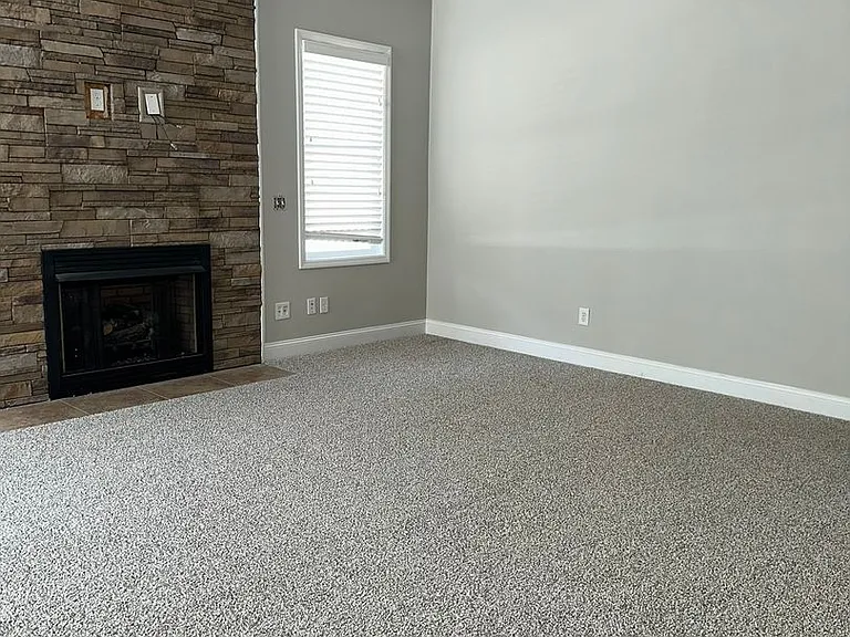 428 Satterfield Dr — Photo 7