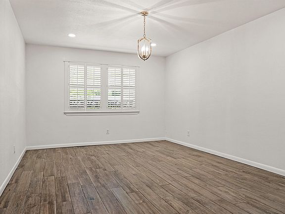 4th image of 5605 Wales Ave