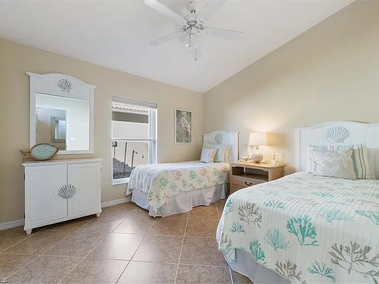 8432 Indian Wells Way — Photo 10
