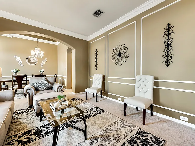 Living Room / Sofa / Chair / Chairs
