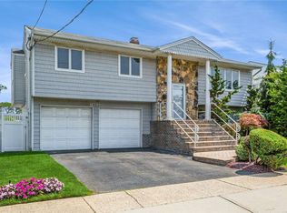 3751 Oceanside Rd E, Oceanside, NY 11572