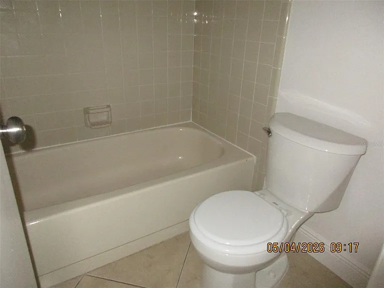 2112 Bahamas Ct — Photo 11