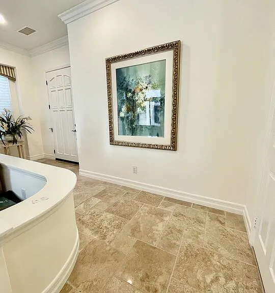 991 Deerhill Rd — Photo 4