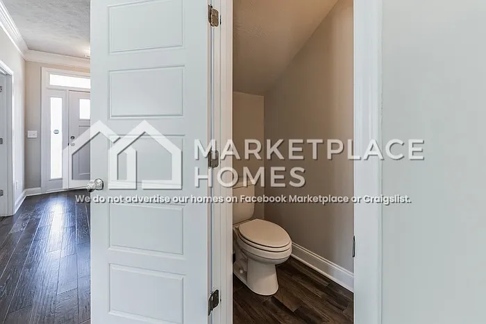 750 Holderness Ct — Photo 10