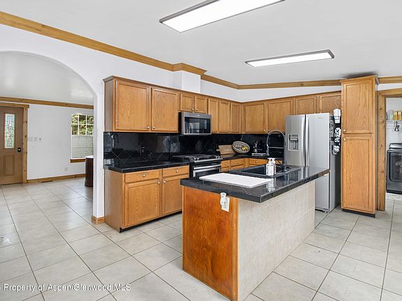 5th image of 220 N Sheryl Dr