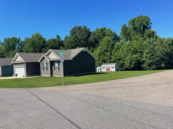 10 Jacob Cv, Paris, TN 38242