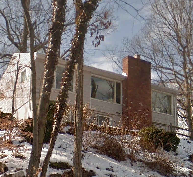 1st image of 31 Terrace Dr