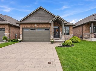 159 Collins Way #38, Strathroy Caradoc, ON N7G0G8