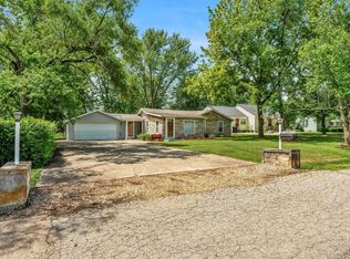 6335 SW 11th St, Topeka, KS 66615