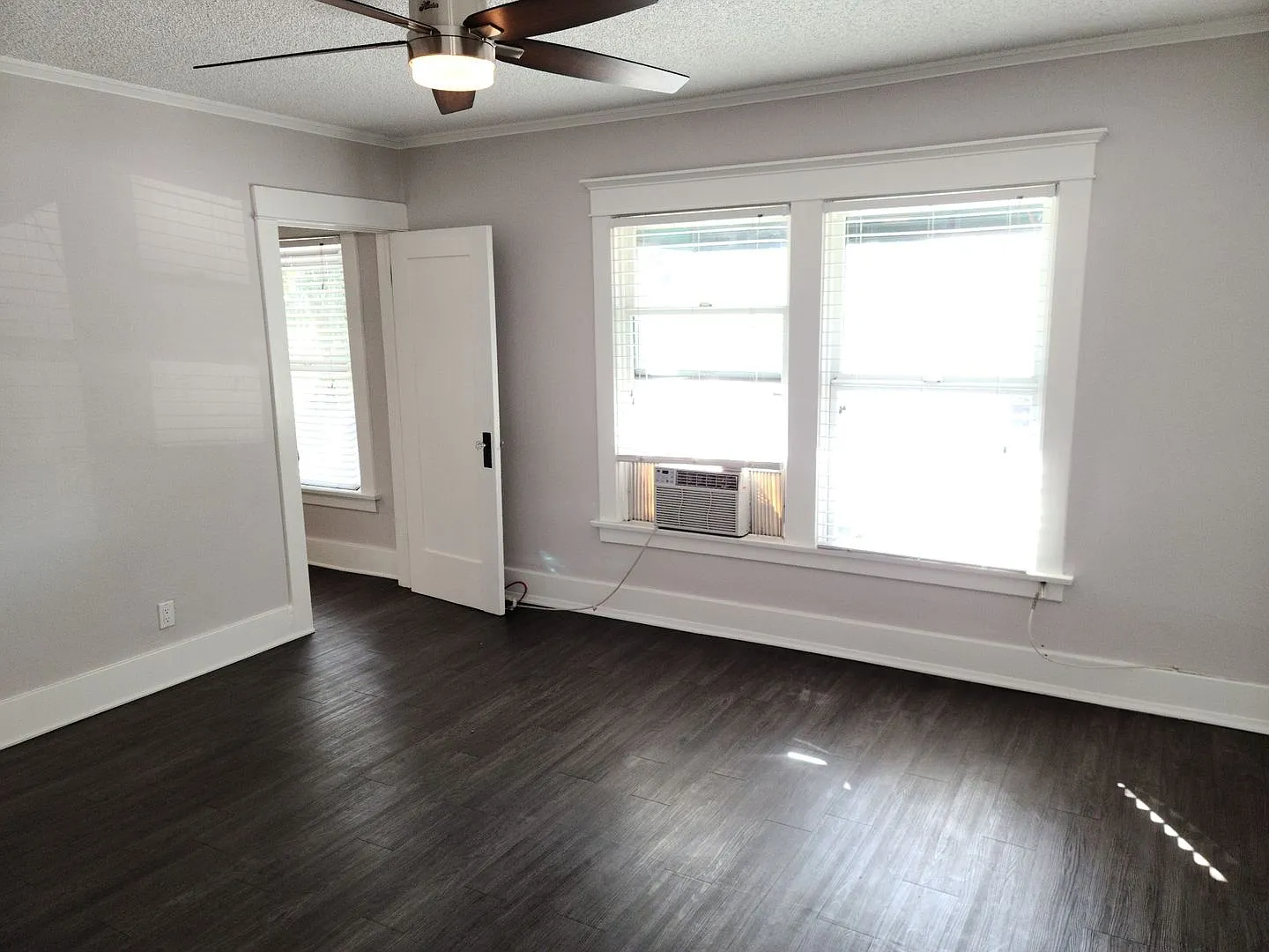 Glendale Lofts - SF Glendale Lofts LLC — Photo 3