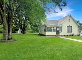 824 S 13th Ave, Freeport, IL 61032