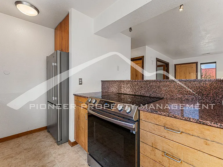 780 Walnut St #D — Photo 9