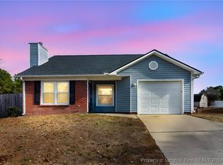 5856 Corner Oaks Dr, Hope Mills, NC 28348