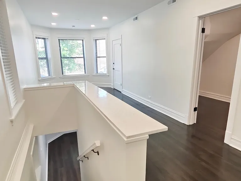 3023 W Wellington Ave #1 — Photo 14