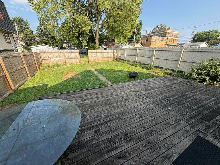 1490 Indianola Ave #1 — Photo 20