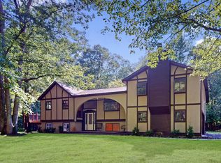 102 Allyson Ln, Shohola, PA 18458