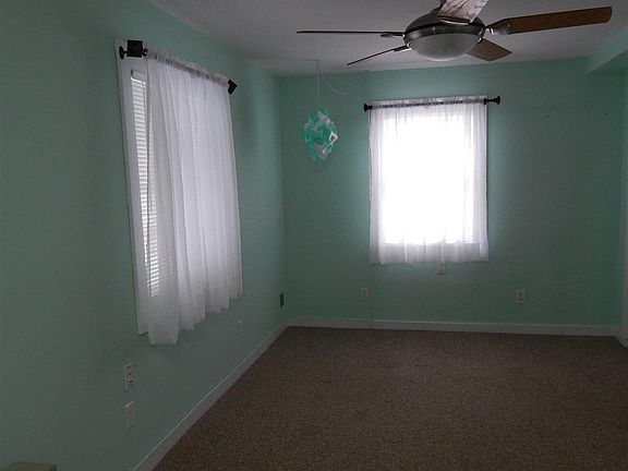 4th image of 11 Skylark Ln
