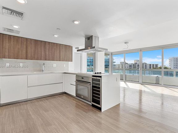 2nd image of 1025 92nd St #707