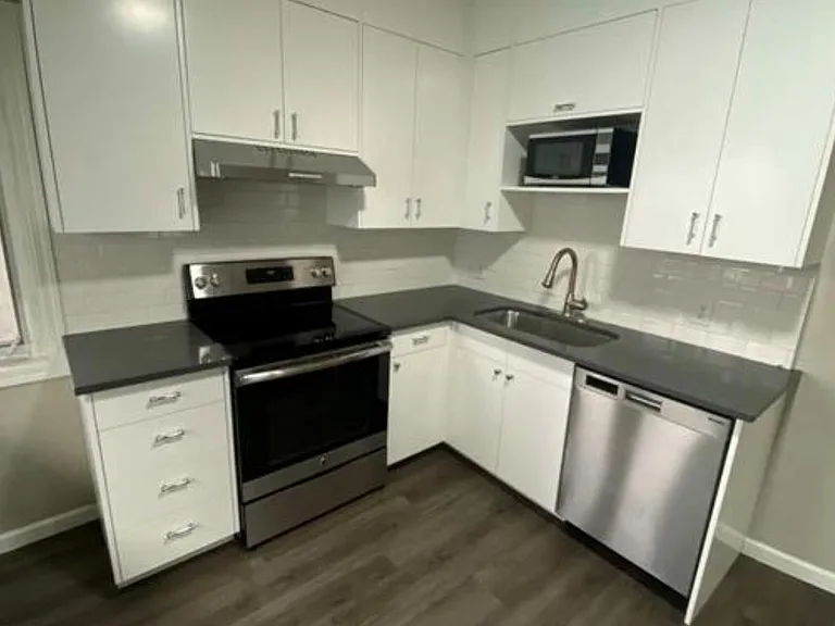 2319 Boylston Ave E #C — Photo 4