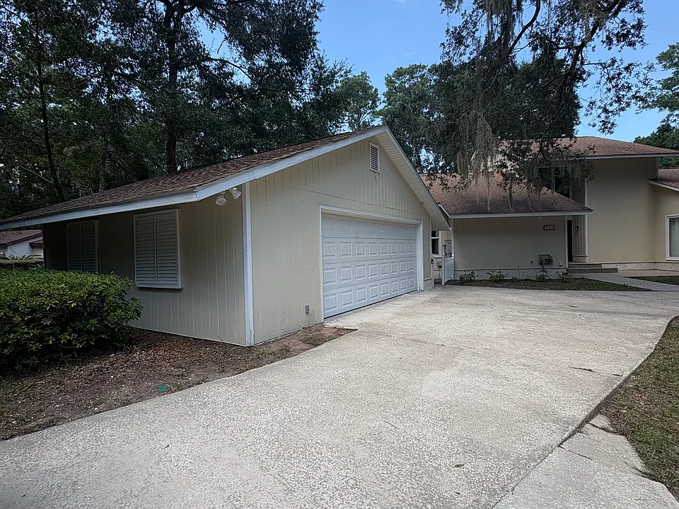 214 Hampton Ave