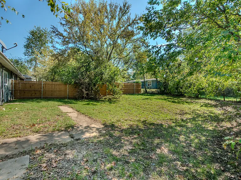 125 Vandenburg Dr #101 — Photo 21