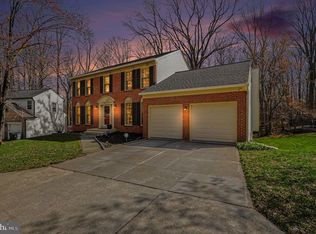 9852 Mainsail Dr, Gaithersburg, MD 20879