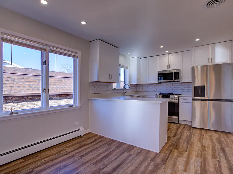 5715 N Cicero Ave #2 — Photo 6