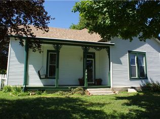 201 Riverside Dr, Columbia, TN 38401