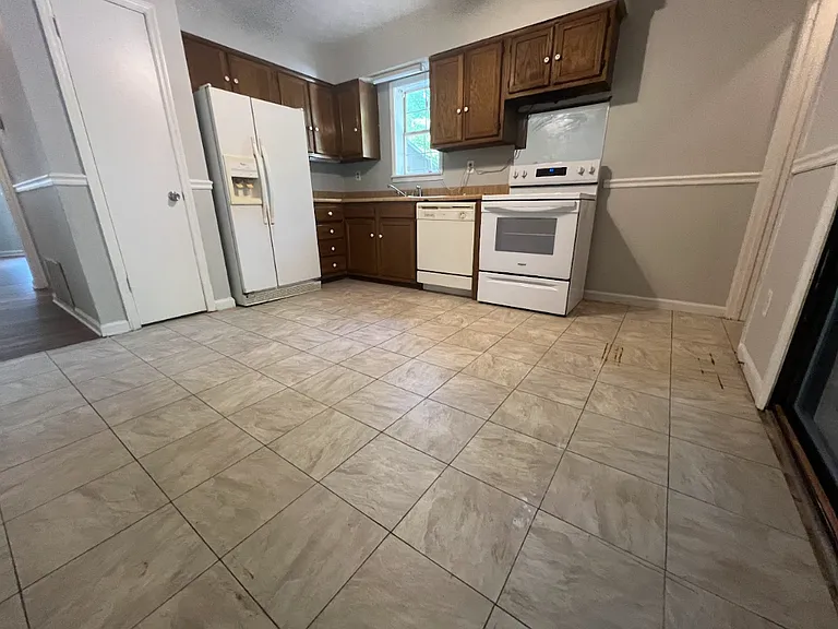 119 Summerwood Dr — Photo 4