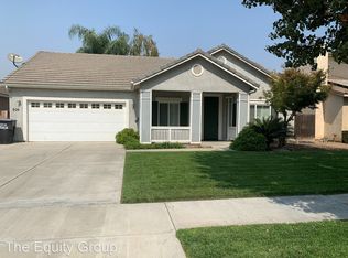 924 W Loyola Ave, Visalia, CA 93277