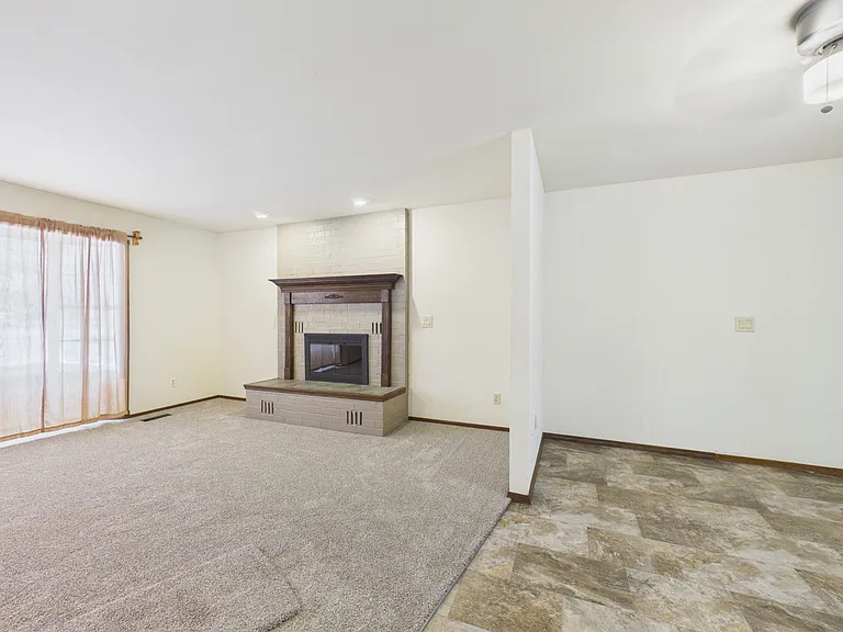 706 Elizabeth Dr — Photo 12
