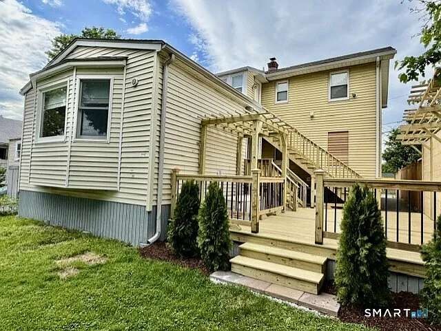 10 Wells Ave #A — Photo 23