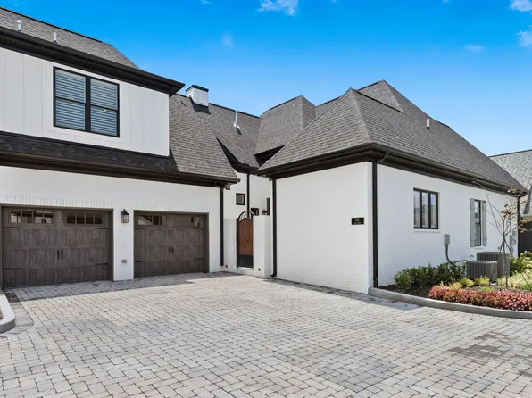 The Pebble Beach Plan, Villas at Fairvue