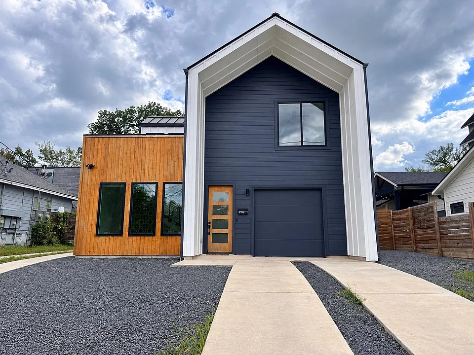 2919 E 13th St #1