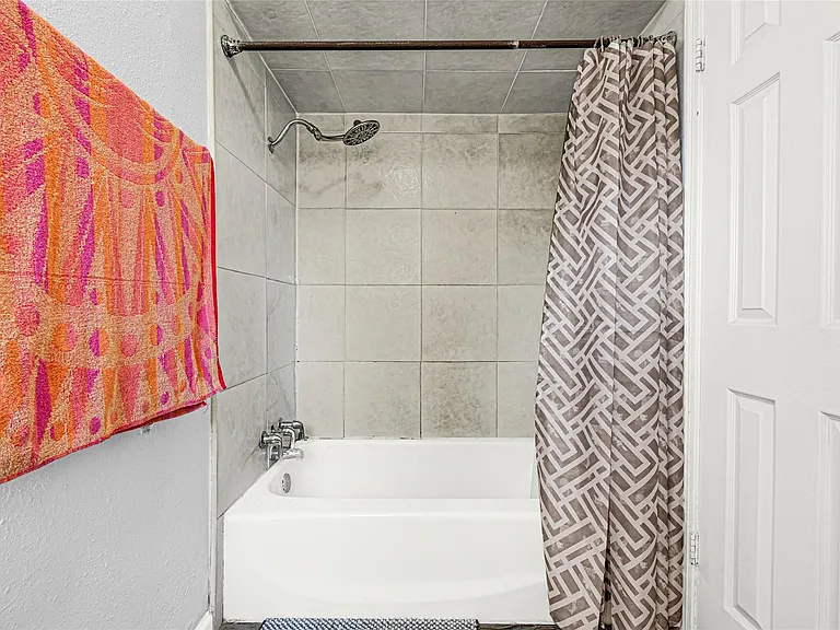 1111 Belaya Ln — Photo 21