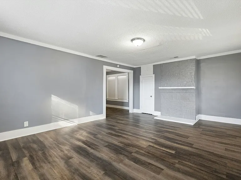 425 Carpenter St — Photo 10