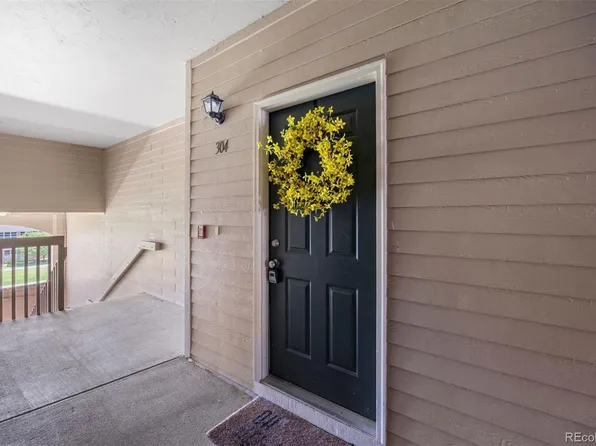 8464 S Holland Way #304, Littleton, CO 80128