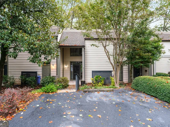 11 Forrest Pl, Sandy Springs, GA 30328