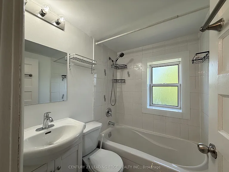 485 Albert St — Photo 26