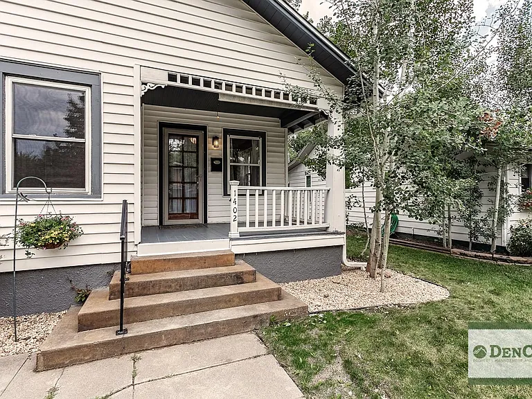 1402 S York St — Photo 2