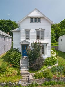 44 Worth Avenue, Hudson, NY, 12534