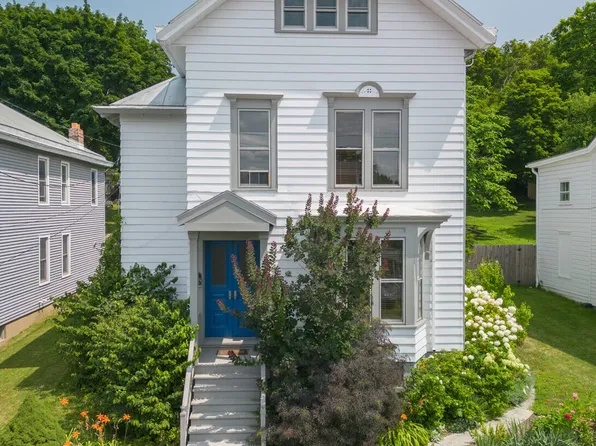 44 Worth Avenue, Hudson, NY 12534