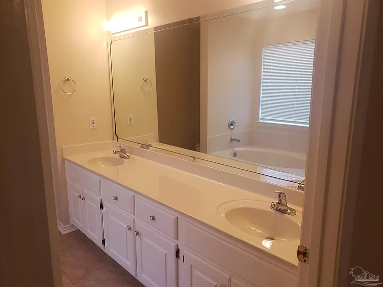 3469 Willow Ln — Photo 18