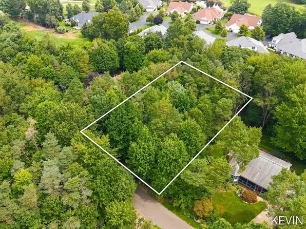 2 Clearview Ln #V/l, Saugatuck, MI 49453