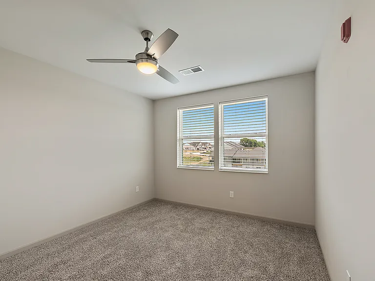 19Nineteen Promenade — Photo 106