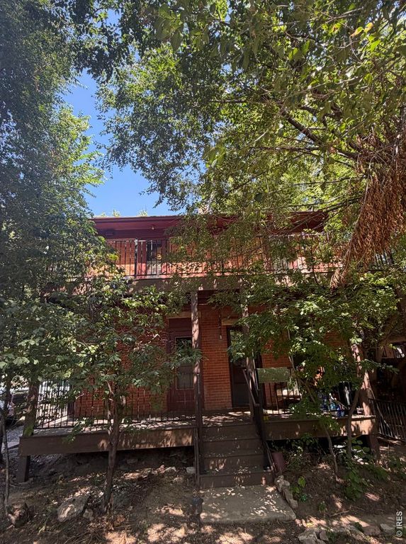1123 Laporte Ave