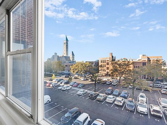 5th image of 225 Saint Pauls Ave APT 4A