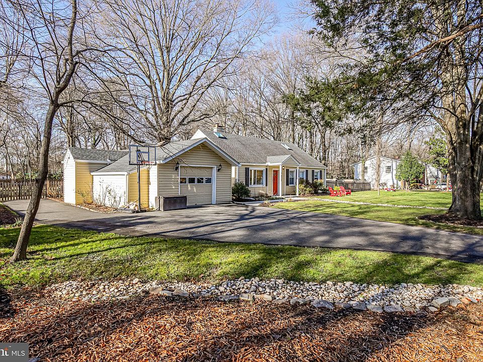 1st image of 7820 Frances Dr