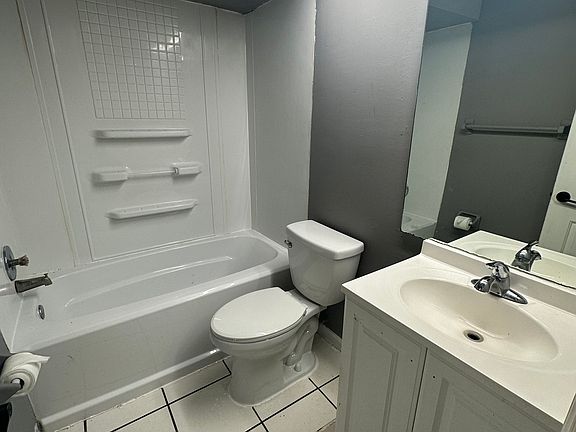 2nd image of 712 Lucaya Dr #712