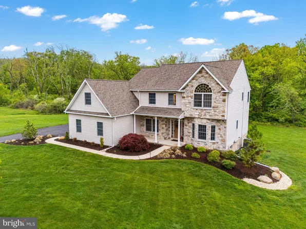 5080 Stansfield Dr, Zionsville, PA 18092